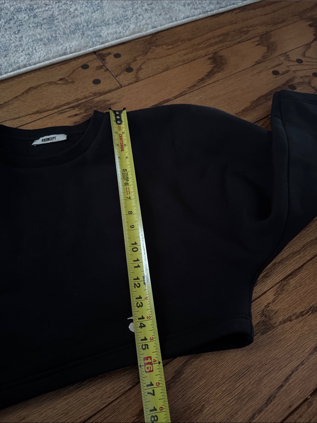 Kkoncept Black Cropped Sweatshirt Size Medium — image 8 of 8